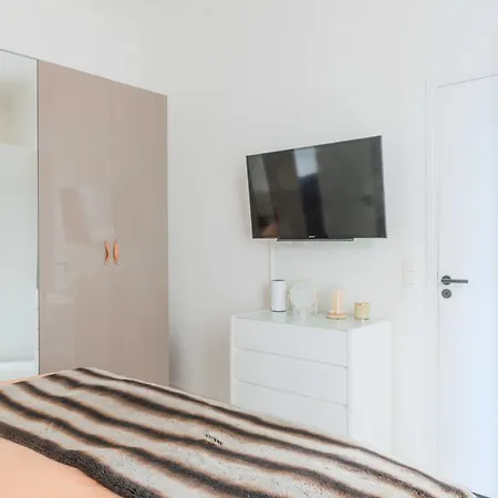 Splendid Flat With Fireplace - Auteuil * Paris