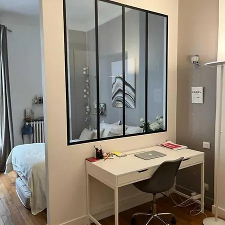 Apartmán Splendid Flat With Fireplace - Auteuil